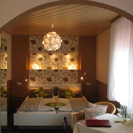 Restaurant Landgasthof Zum Wiesengrund Newel Rom bilde