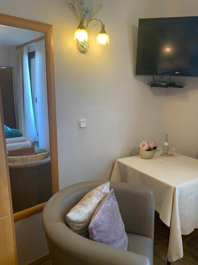 Restaurant Landgasthof Zum Wiesengrund Newel Eksteriør bilde