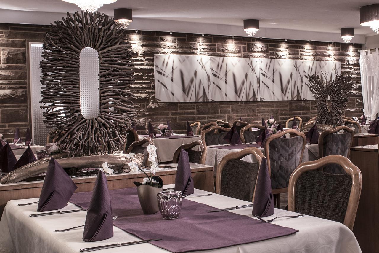 Restaurant Landgasthof Zum Wiesengrund Newel Eksteriør bilde