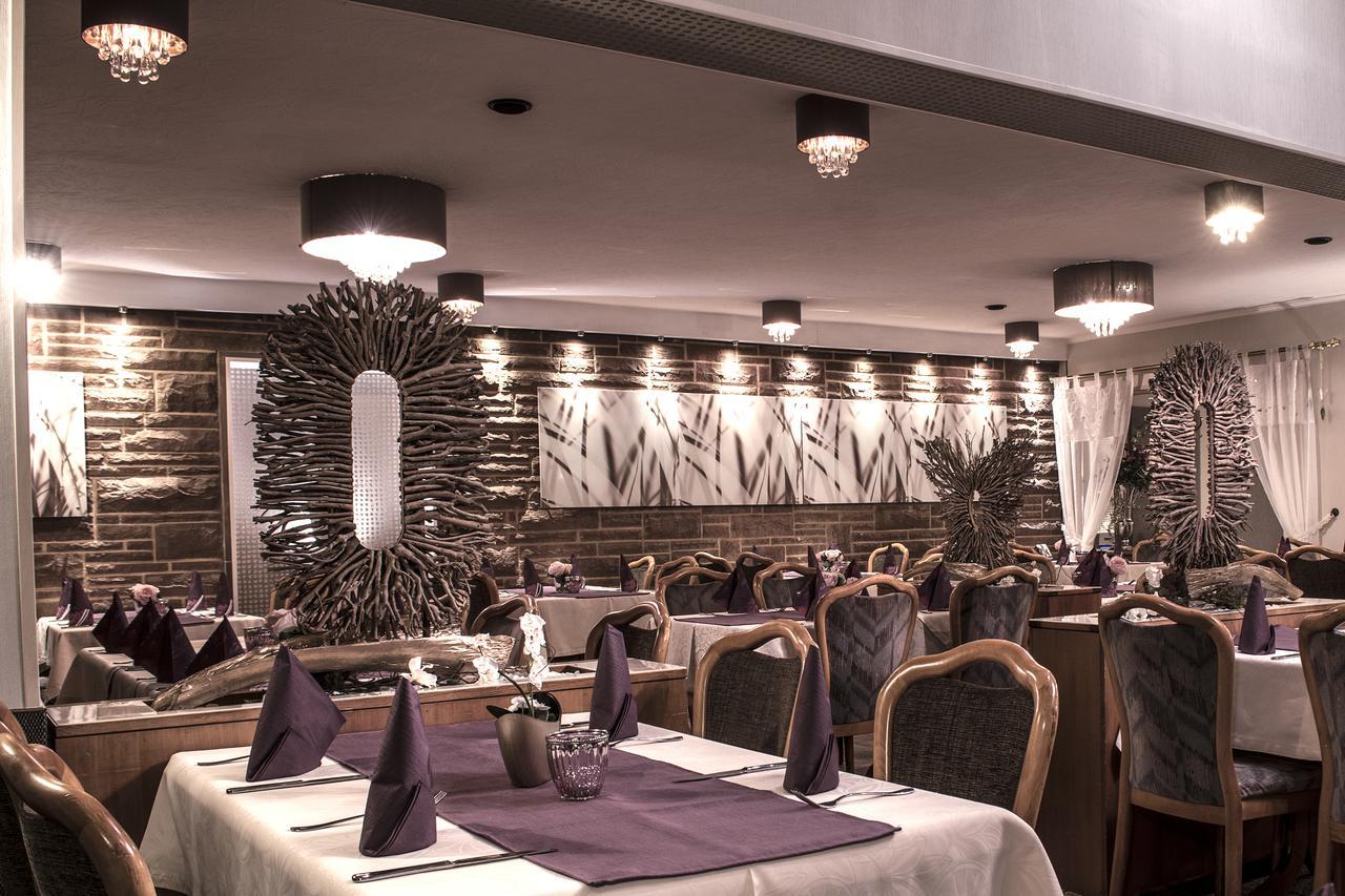 Restaurant Landgasthof Zum Wiesengrund Newel Eksteriør bilde